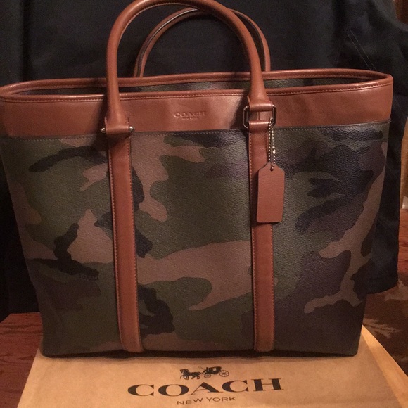 Coach Handbags - Coach Perry XL Camo Tote travel Case saddle brown